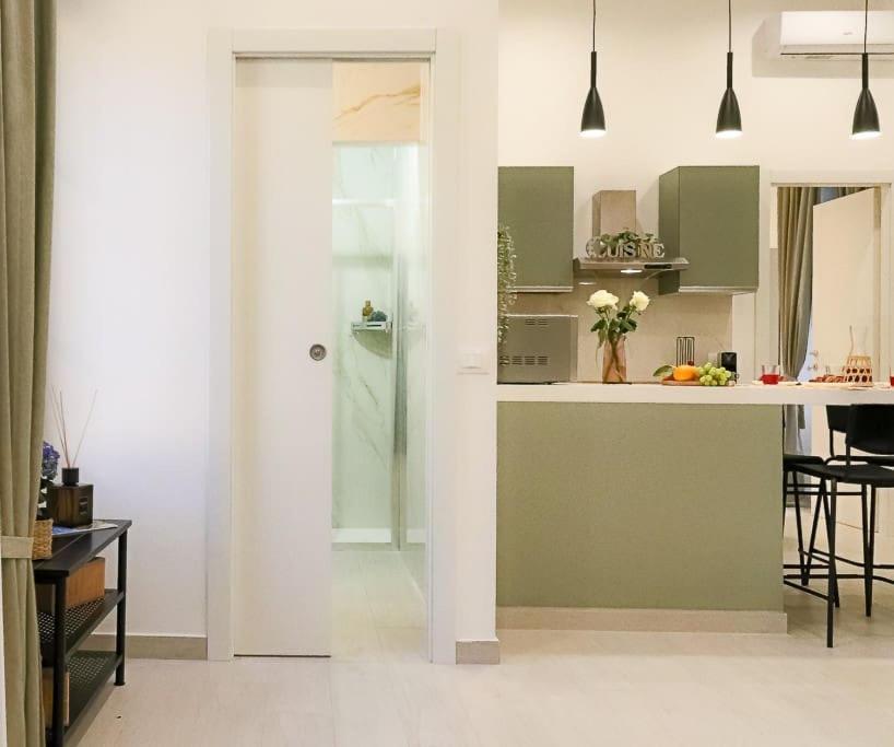 New Private Apt In Como Comfort - Elegant - Comfortable Eksteriør bilde